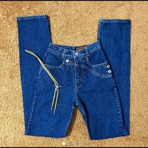 ISO Western Lawman Jeans (What are the style))